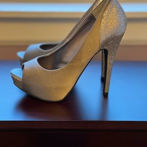 Beautiful Steve Madden High Heels